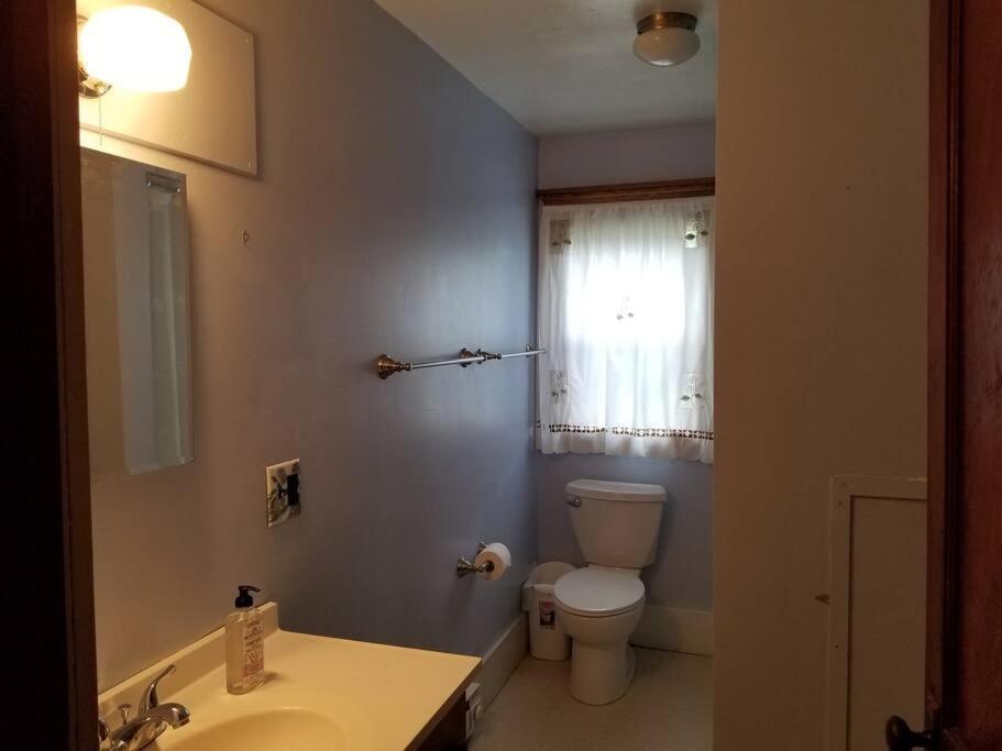 Basecampwv-durbin. Spacious 4 Bedroom House W/yard * Durbin
