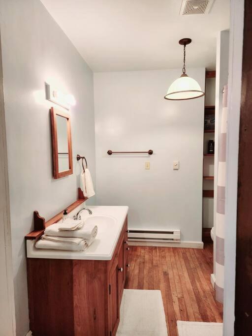Holiday home Basecampwv-durbin. Spacious 4 Bedroom House W/yard *